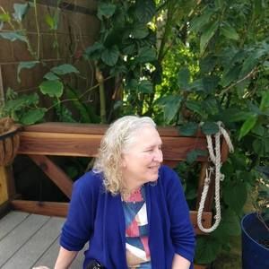 Meet your Posher, Denise